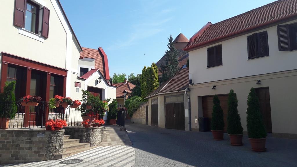 Orchidea Apartman Eger Exterior photo